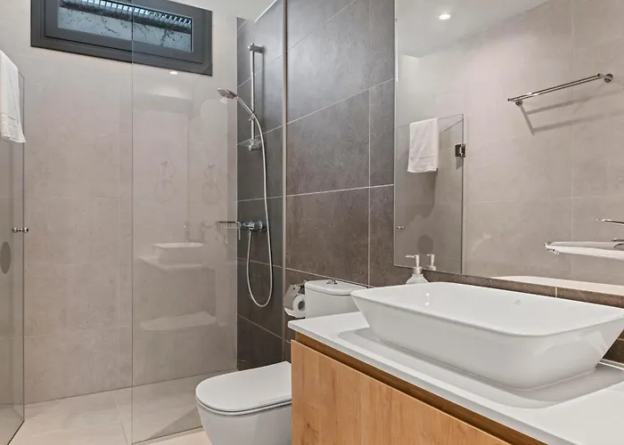 Serenity Waves 22 Larnaka