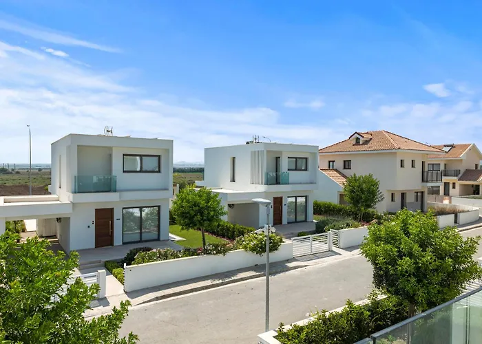 Serenity Waves 22 Villa Larnaca